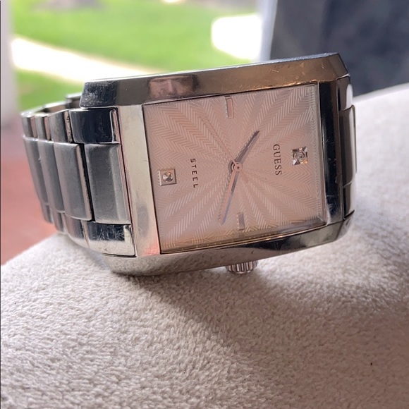 GUESS Stainless Steel Watch Unisex. Gorgeous! - Picture 2 of 6